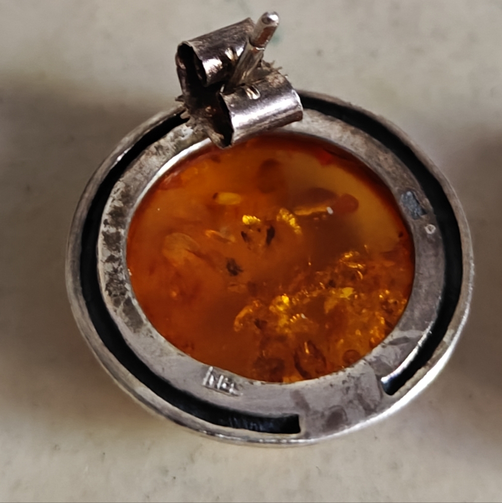Vintage Baltic Amber and Sterling Silver Earrings - Picture 4 of 12
